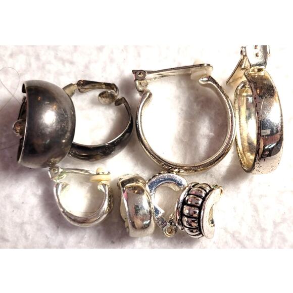 Vintage Clip On Earrings Lot Silvertone Small Hoops Y2K 90s Minimalist Classic - Picture 1 of 3